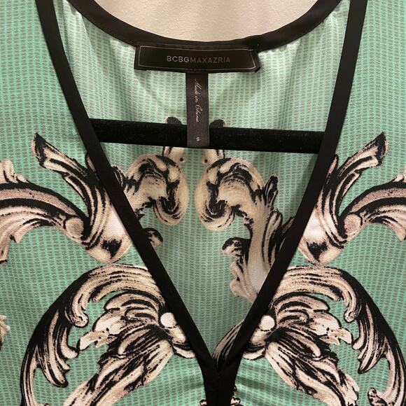 BCBGMAXAZRIA Azra Medallion Print Dress | Mint Green Combo, Small, NWOT $298 - Picture 5 of 8